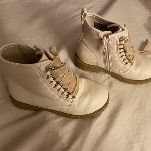 Girls pink boots